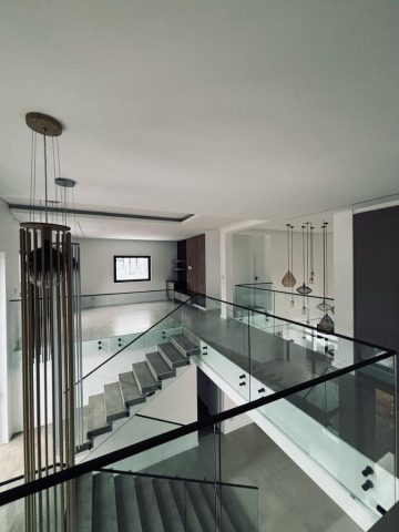 Luxury Stairway Aksium Projects